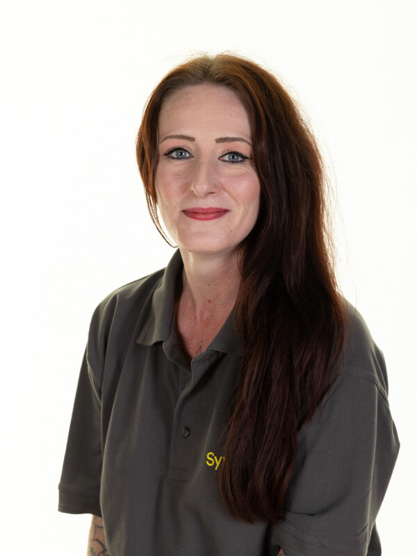 Mrs E Hitchen Image