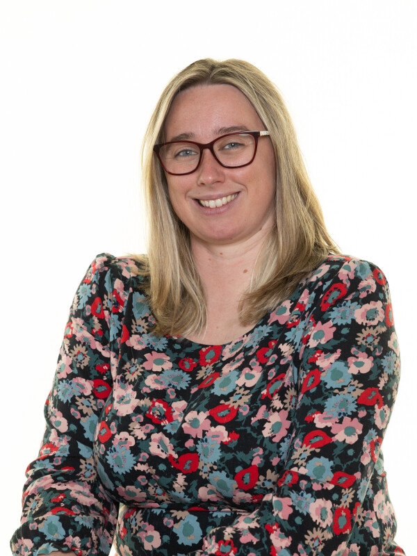Mrs H Pearce Image